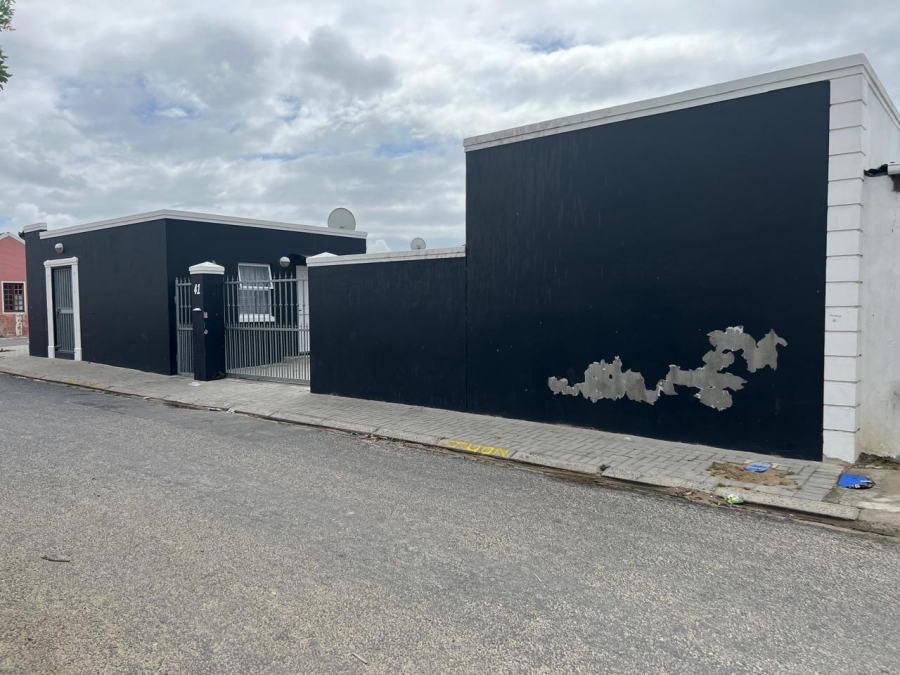 7 Bedroom Property for Sale in Malibu Village Western Cape